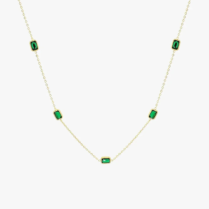 Apolline | Collier en chaîne dorée avec pierre verte